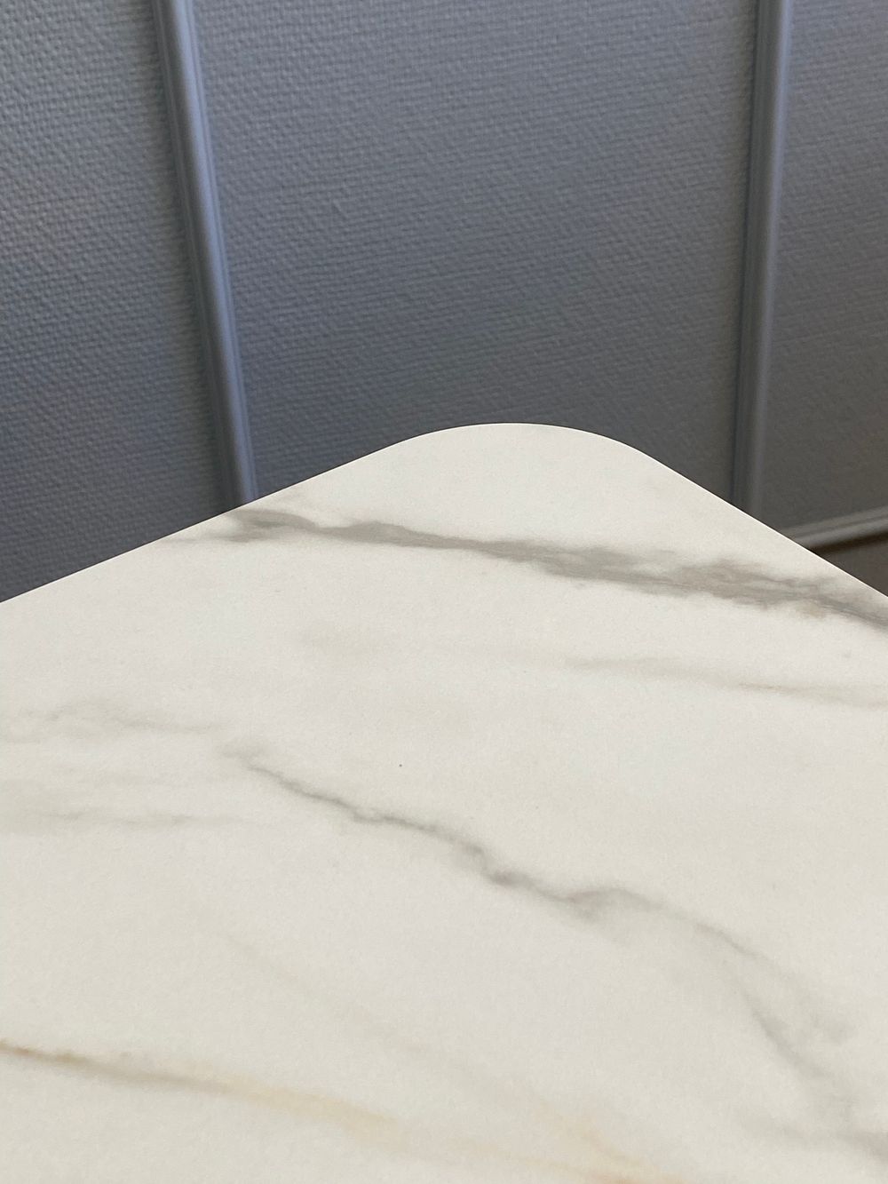 Стол KENNER DK1200 черный/керамика мрамор золотой