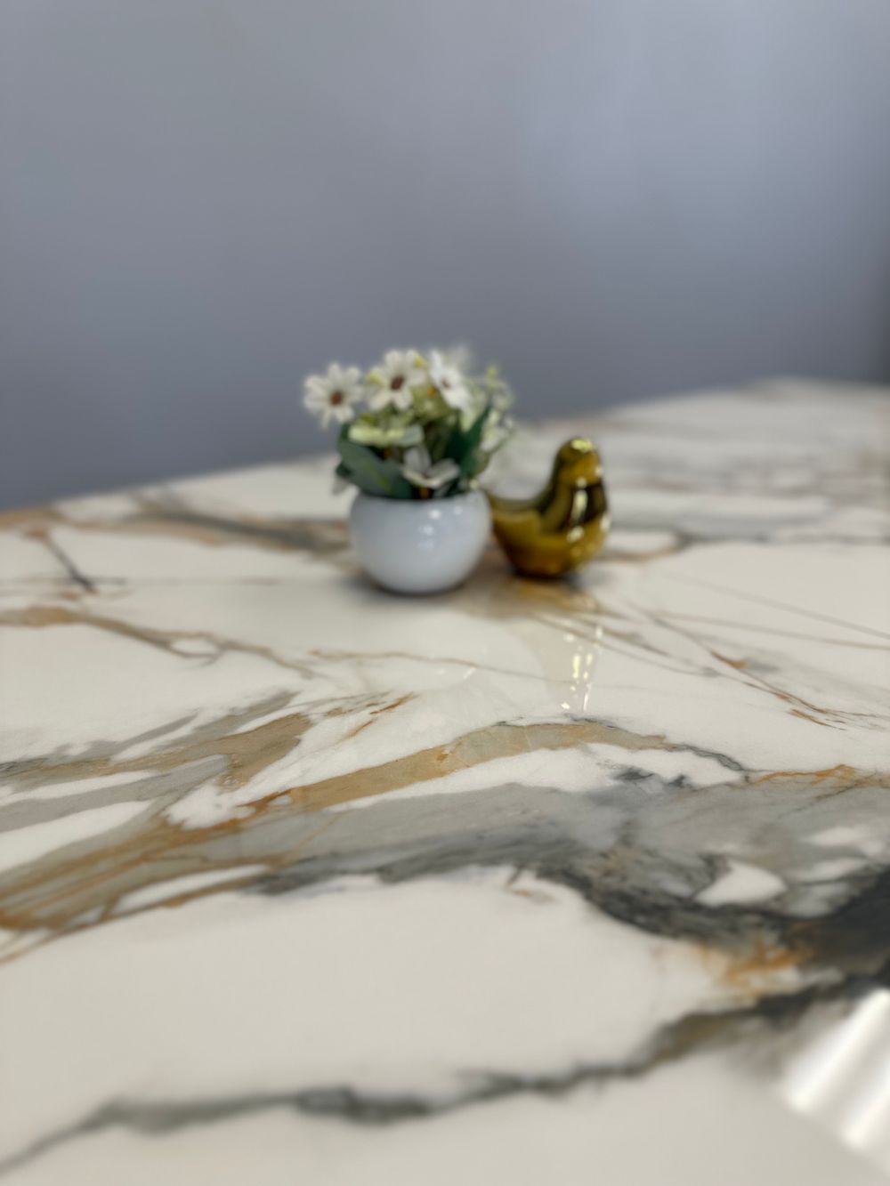 Стол KENNER KR1200 черный/керамика мрамор золотой глянец