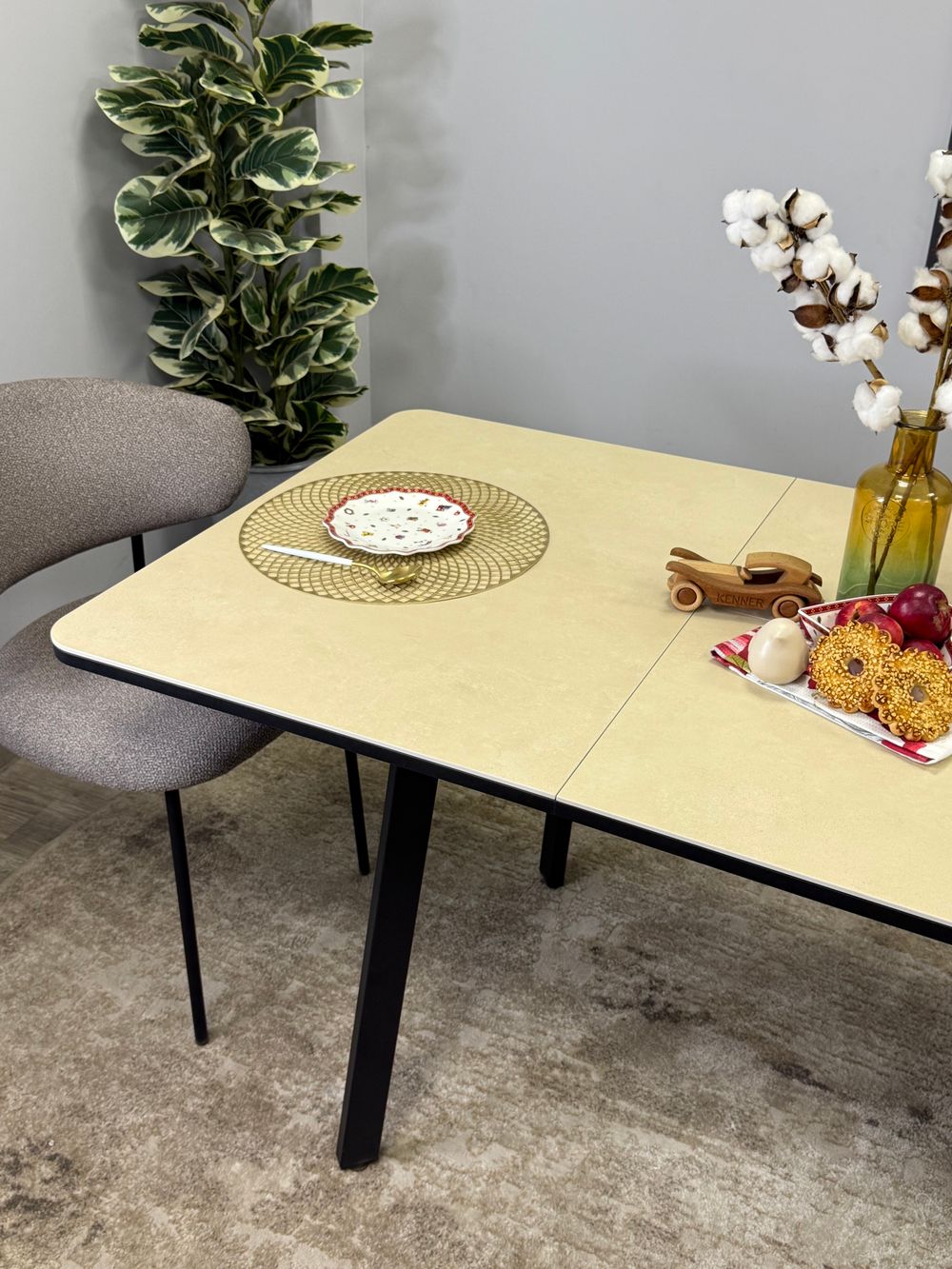 Стол Kenner AK1200, черный/керамика OKARA LIGHT YELLOW арт.170185