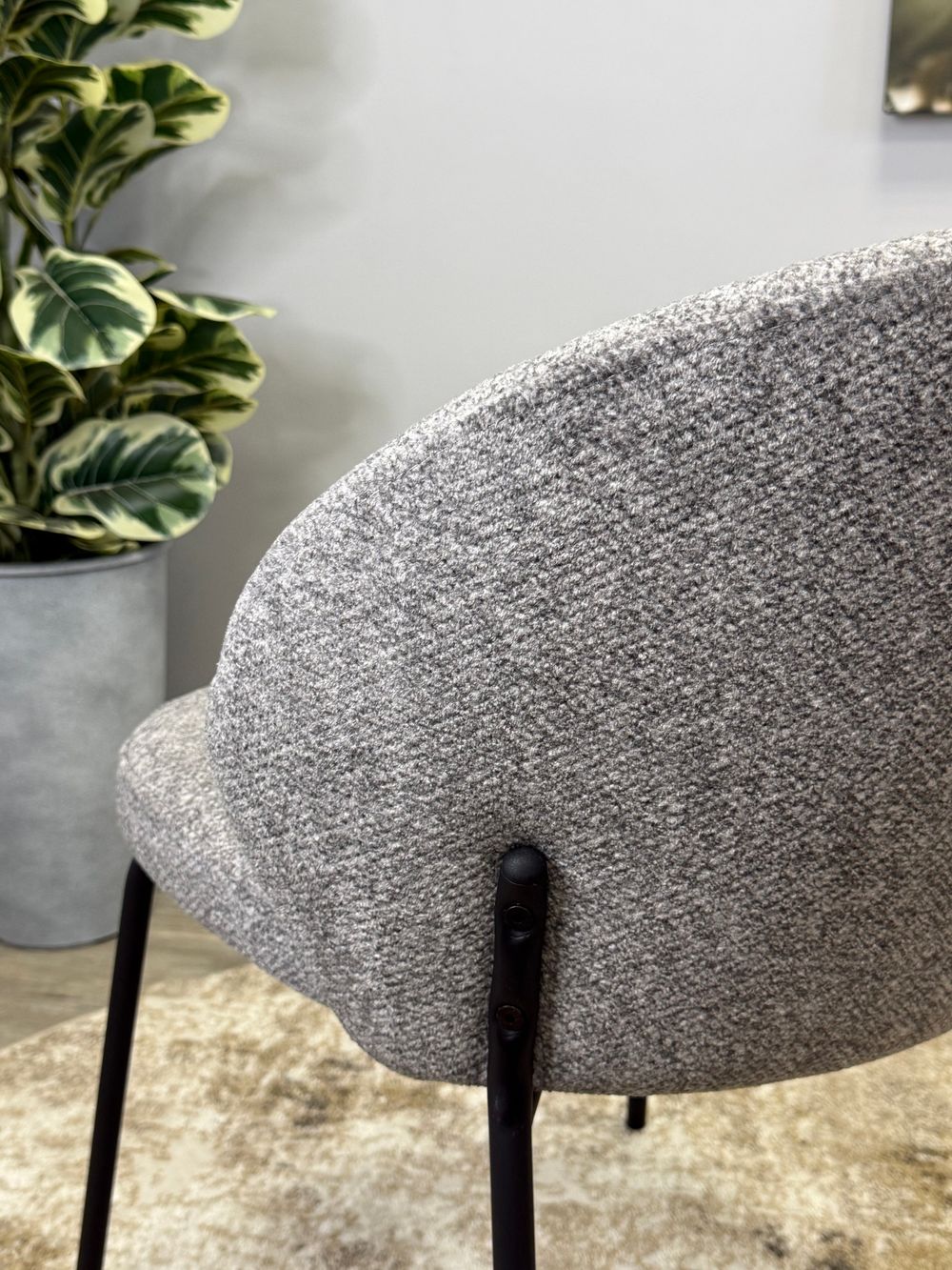 Стул KENNER 305SD черный/серый микробукле