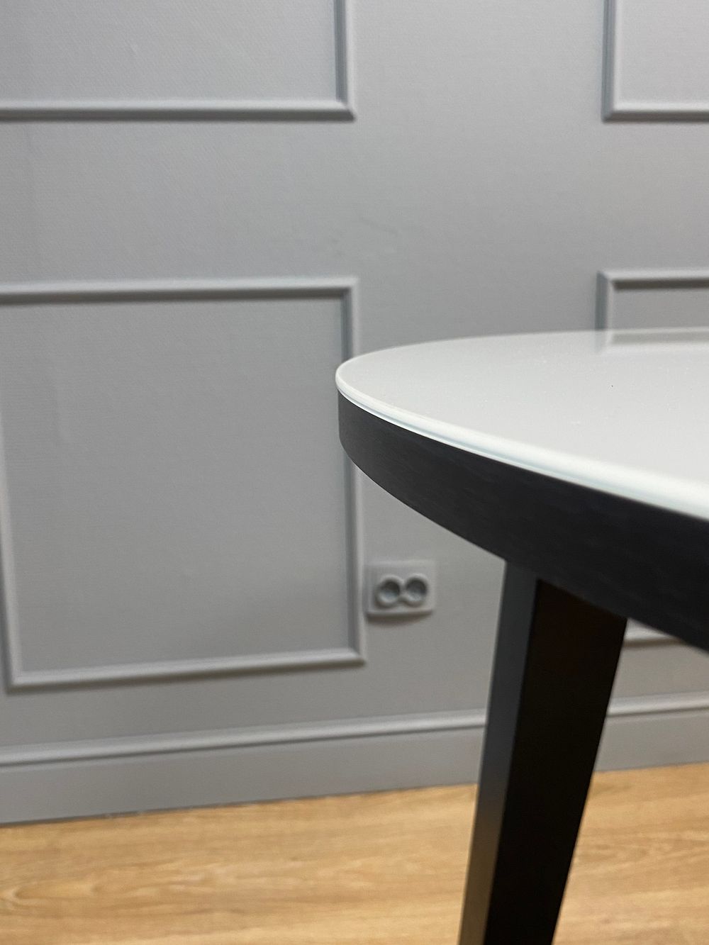 Стол KENNER 1300 М венге/стекло белое глянец