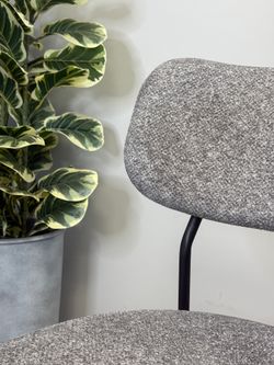 Стул KENNER 302SD черный/серый микробукле