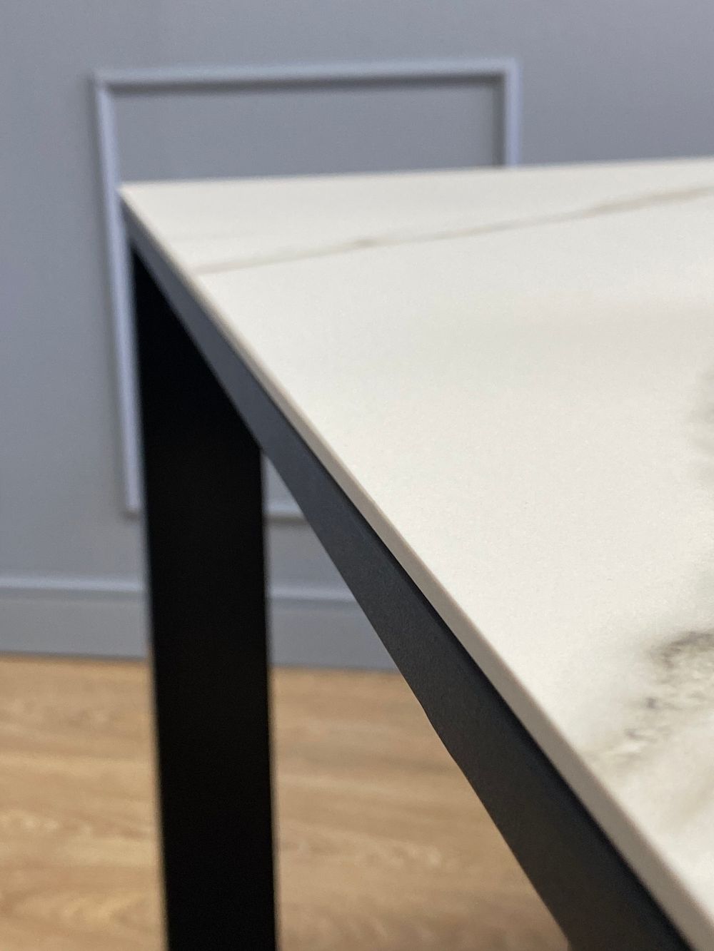 Стол KENNER LK900 черный/GLORIA WHITE