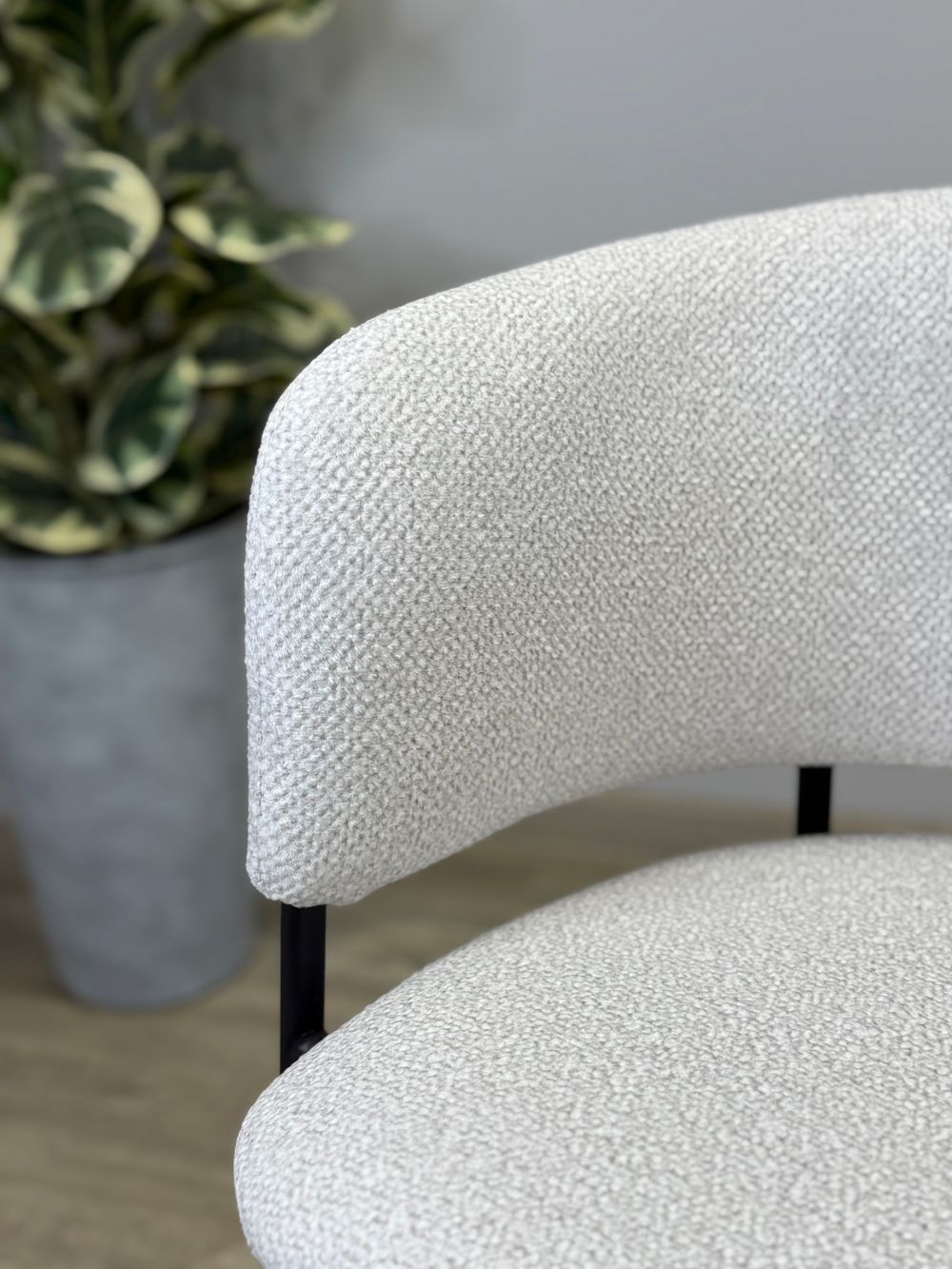 Стул KENNER 303SD черный/микробукле серебристый