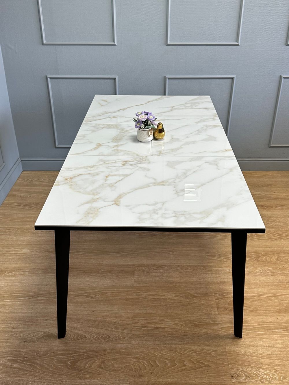 Стол KENNER KR1200 черный/керамика мрамор белый глянец