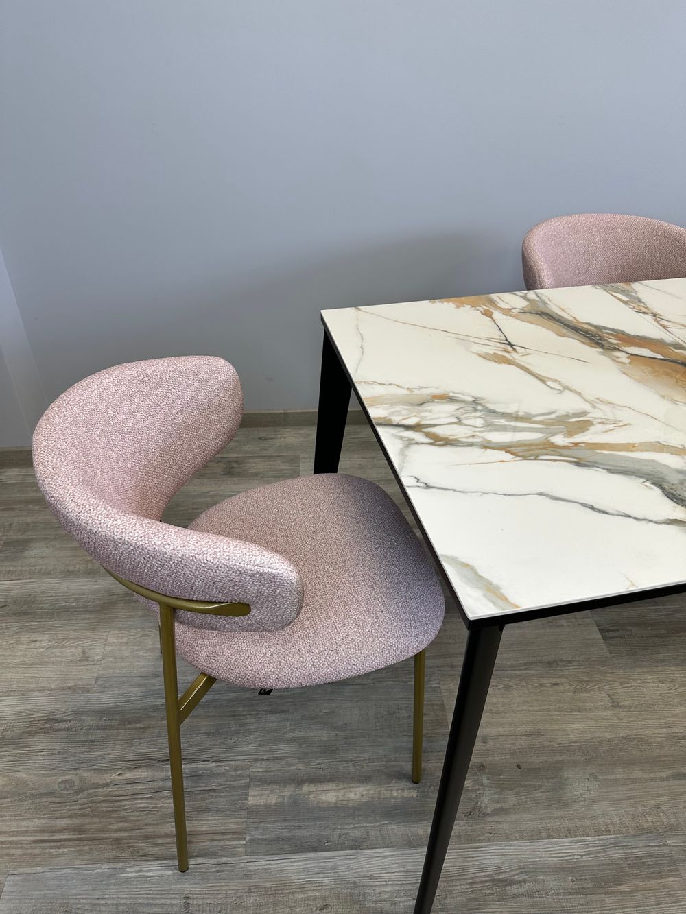 Стол KENNER KR1200 черный/керамика мрамор золотой глянец