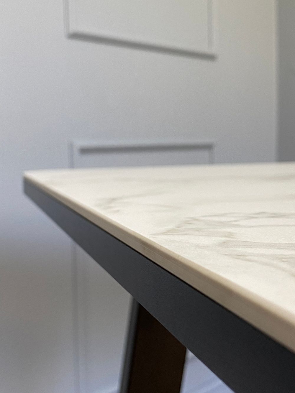 Стол KENNER AZ1200 черный/керамика мрамор белый