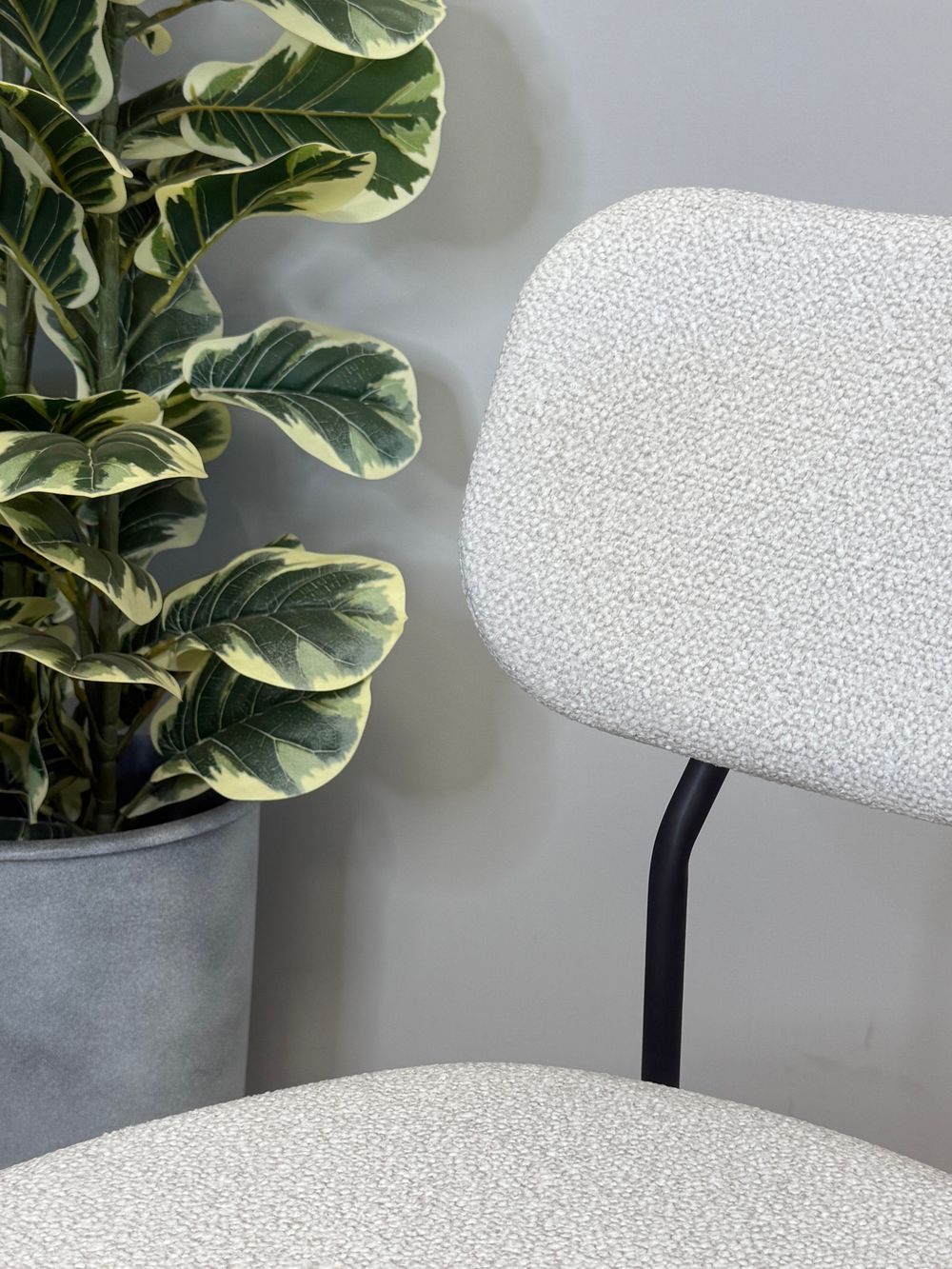 Стул KENNER 302SD черный/серебристый микробукле