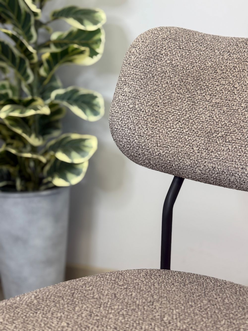 Стул KENNER 302SD черный/капучино микробукле