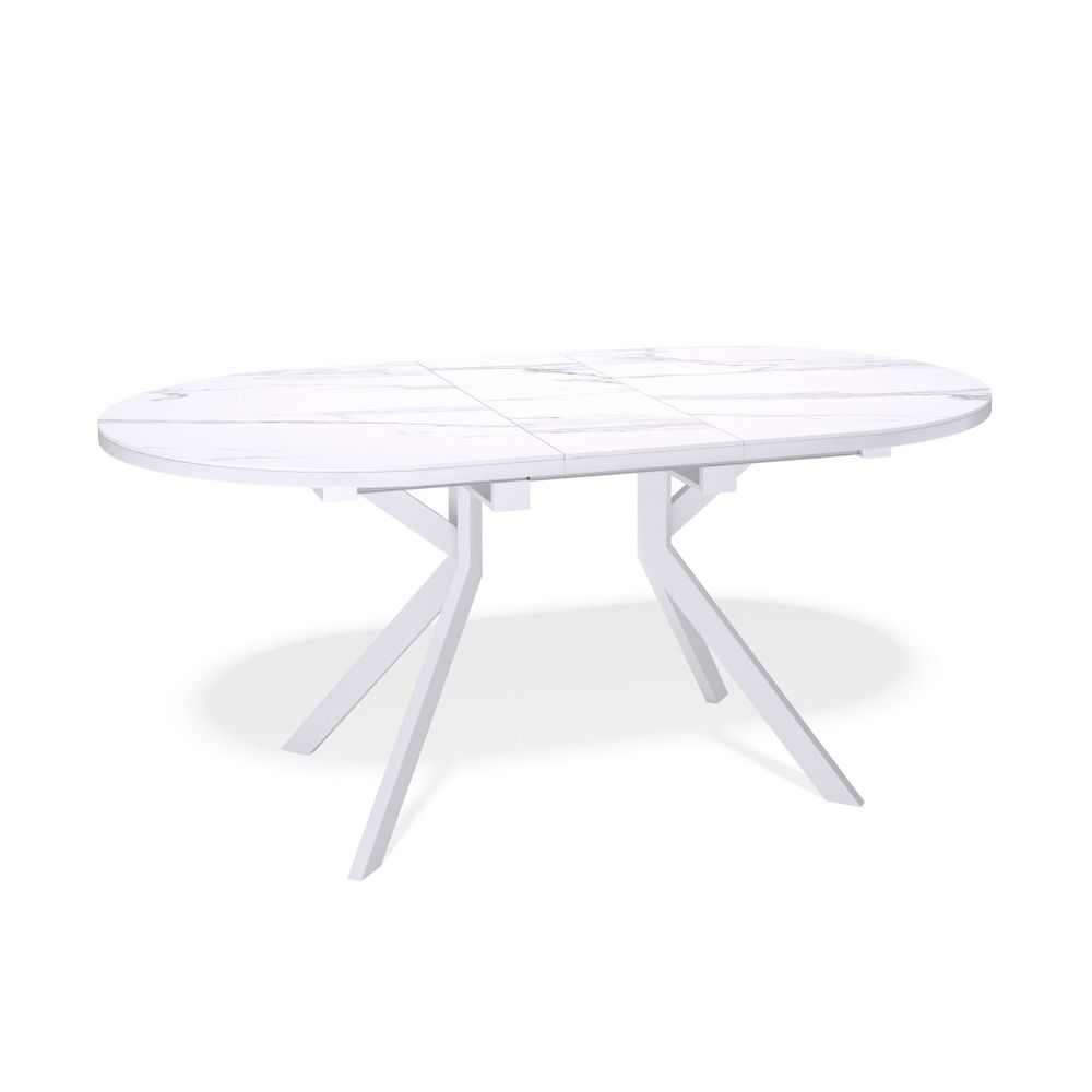 Опоры стола раскладываются необычным образом - столешница раздвигается вместе с опорами. Это решает сразу несколько проблем: опоры не мешают сидеть никому из гостей, широкая столешница не провисает и на нее можно облокачиваться так же уверенно как и в сложенном состоянии.