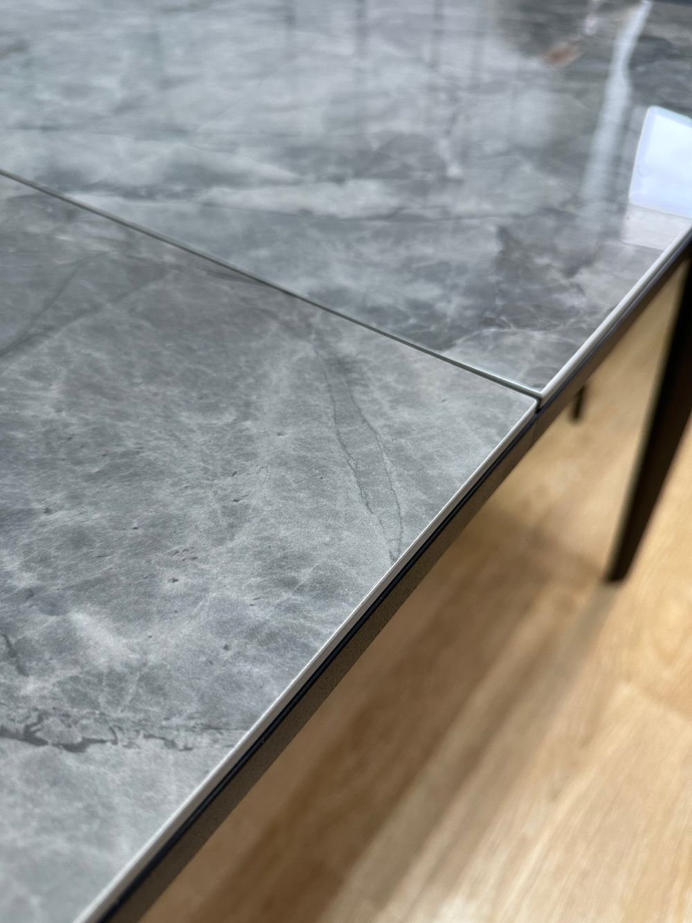 Стол KENNER KR1200 черный/керамика мрамор серый глянец