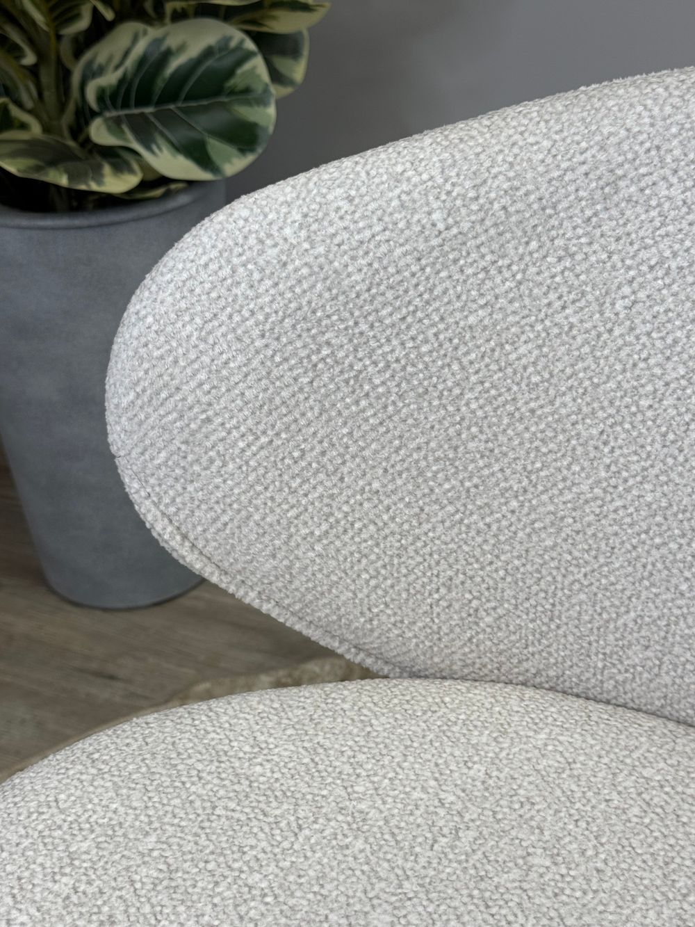 Стул KENNER 305SD черный/серебристый микробукле