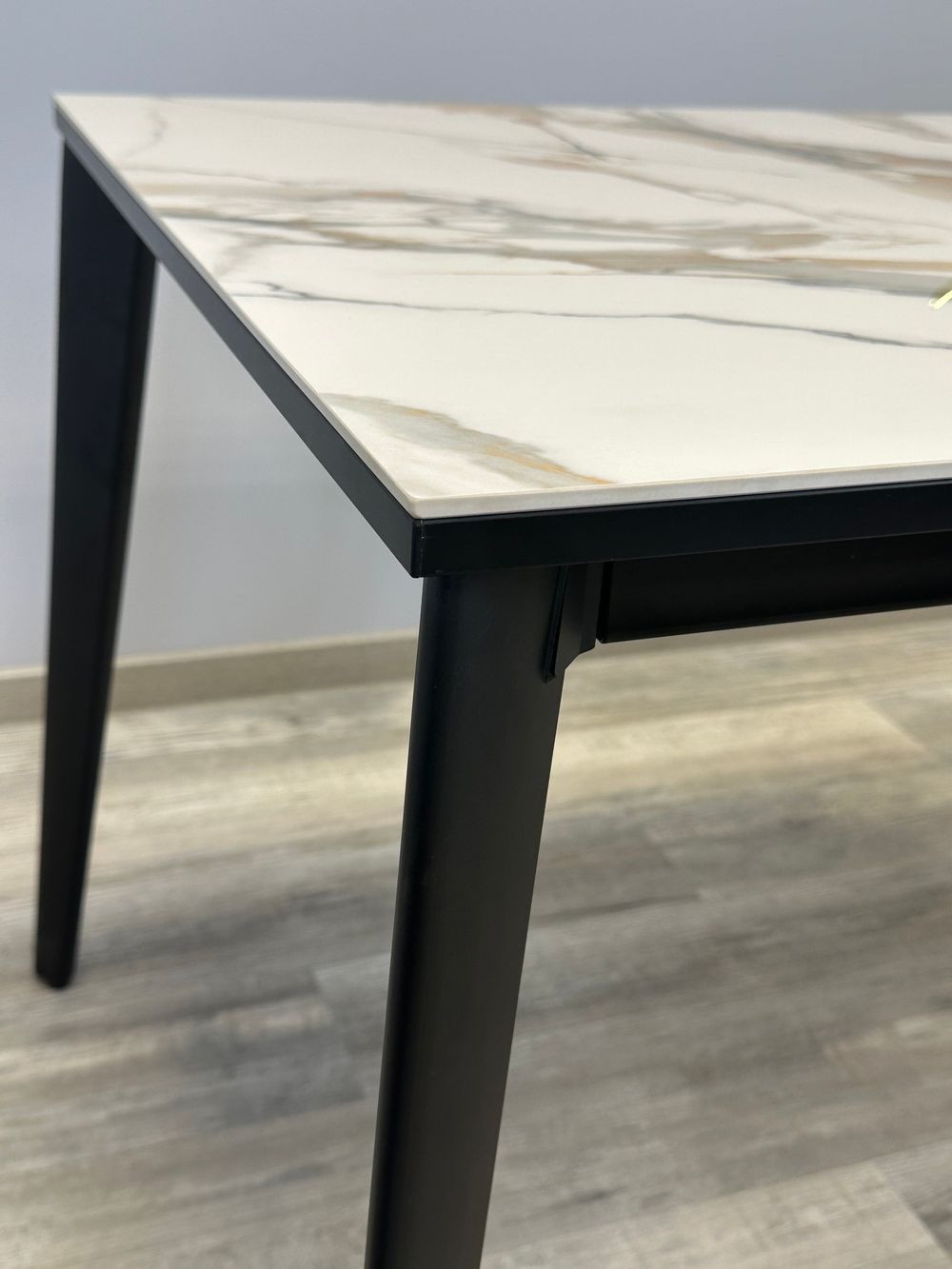 Стол KENNER KR1200 черный/керамика мрамор золотой глянец