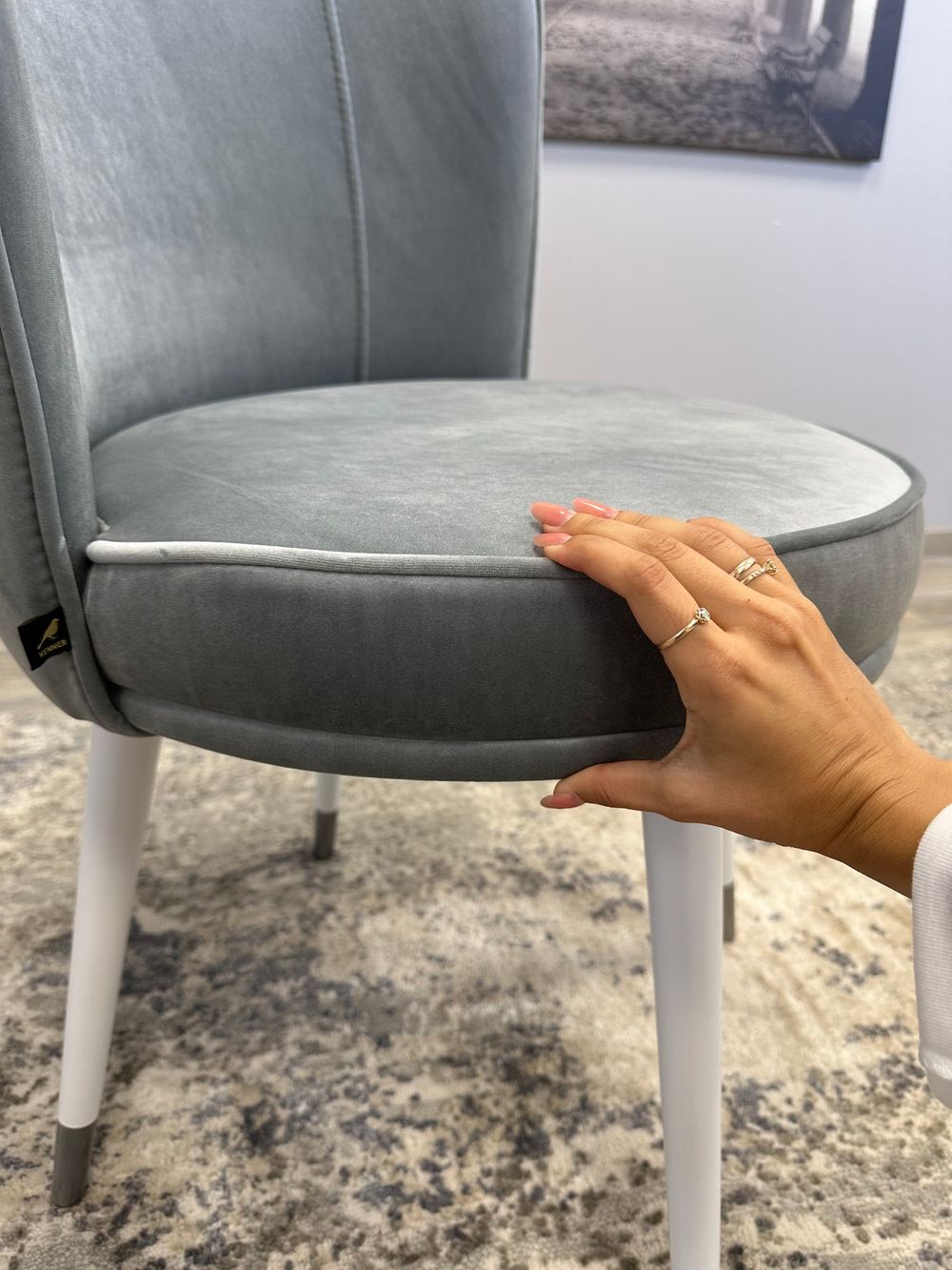 Стул Kenner 177KK белый/серый велюр