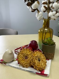 Стол KENNER AK900 черный/OKARA LIGHT YELLOW