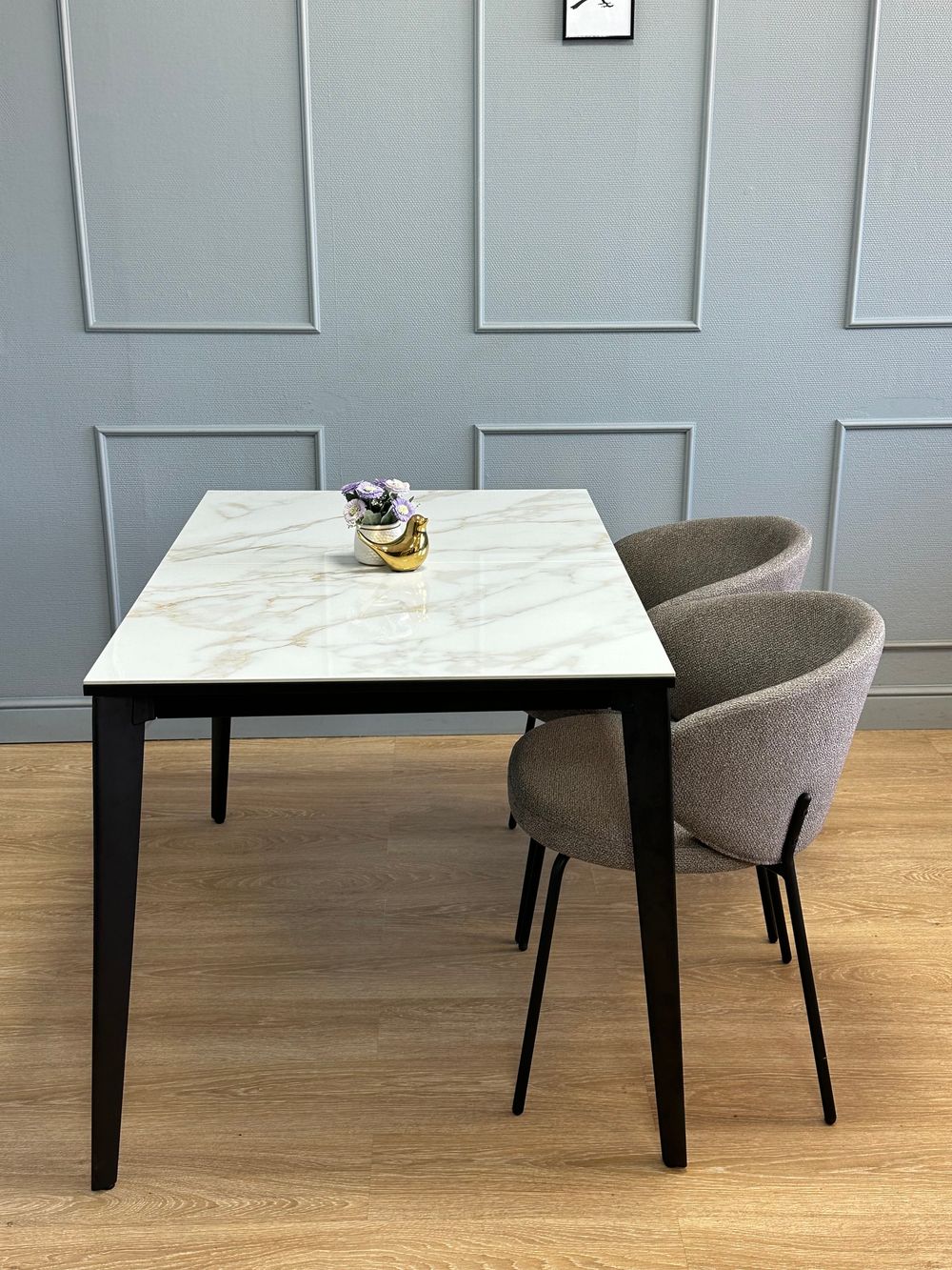 Стол KENNER KR1200 черный/керамика мрамор белый глянец