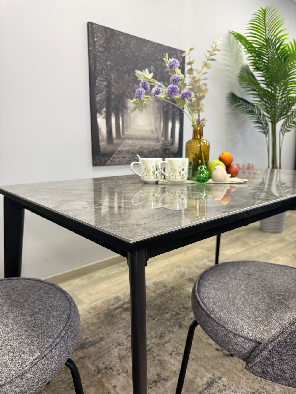 Стол KENNER KR1400 черный/керамика мрамор серый глянец