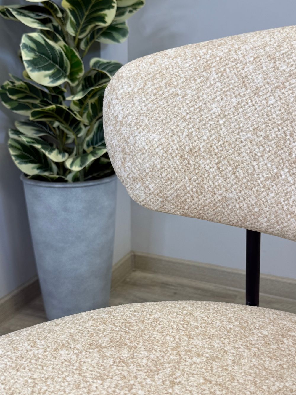 Стул KENNER 309SD черный/микробукле бежевый