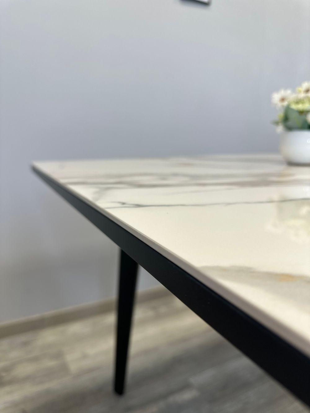 Стол KENNER KR1200 черный/керамика мрамор золотой глянец