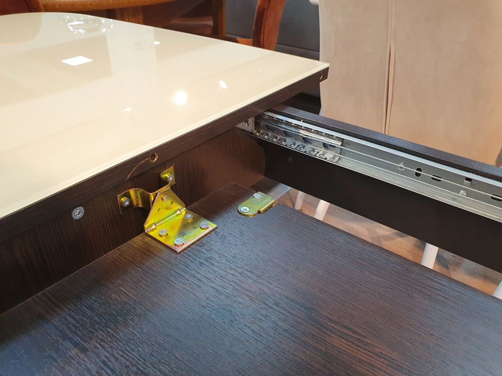 Стол KENNER 1200С  венге/стекло белое сатин