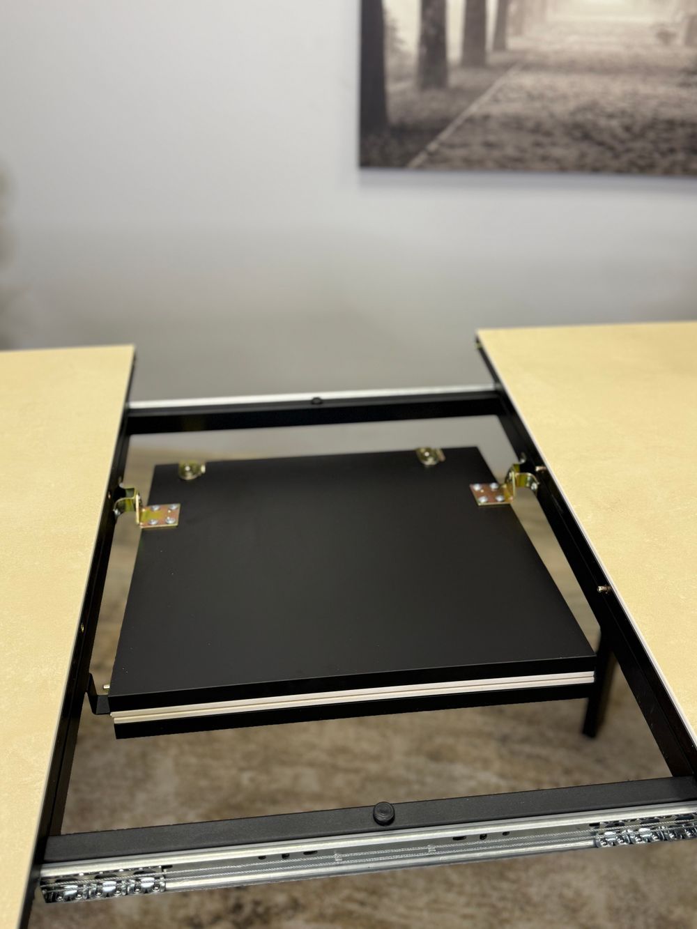 Стол KENNER AK900 черный/OKARA LIGHT YELLOW